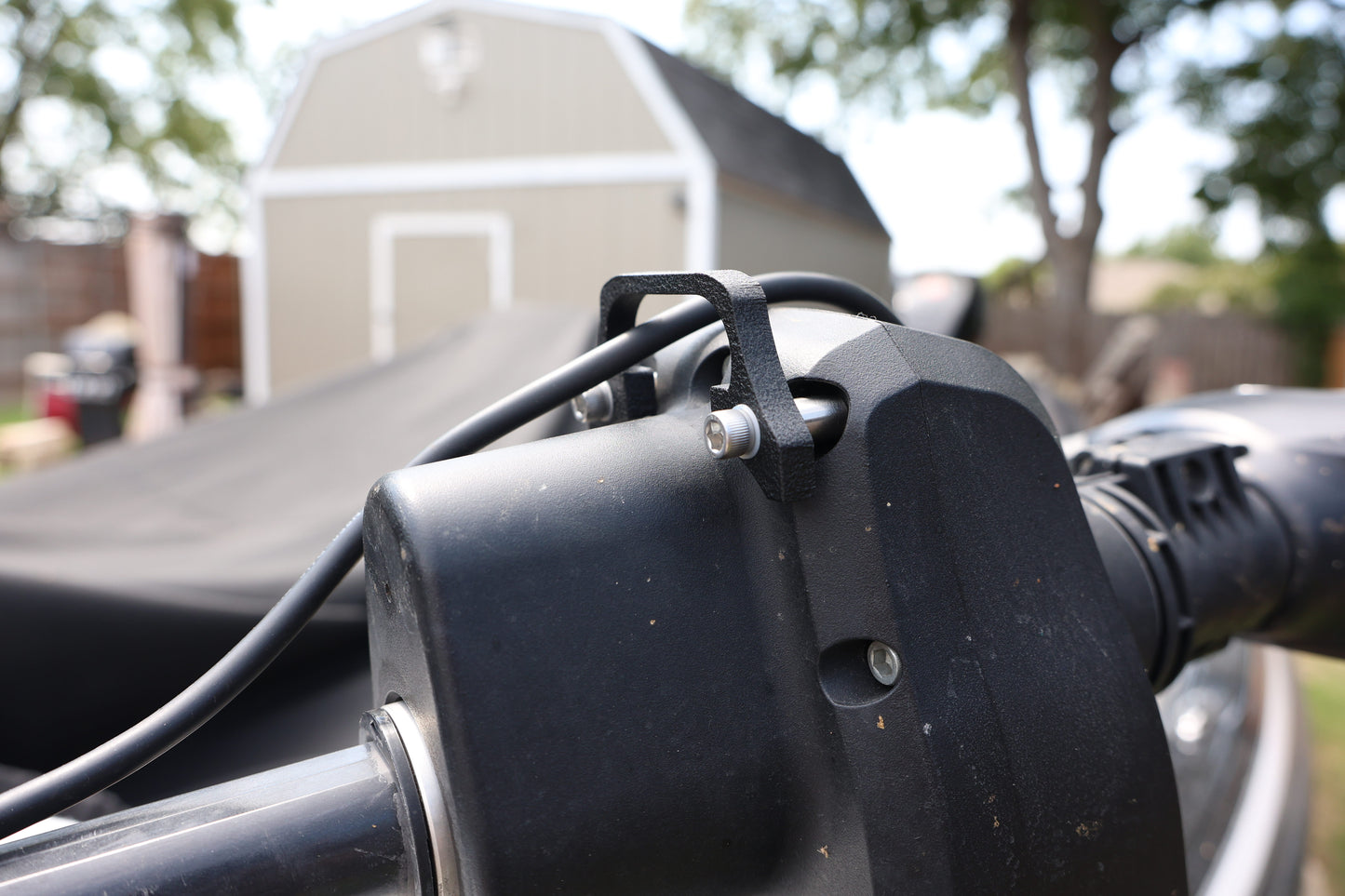 SAVER- Ultrex Quest Cable Management Bracket